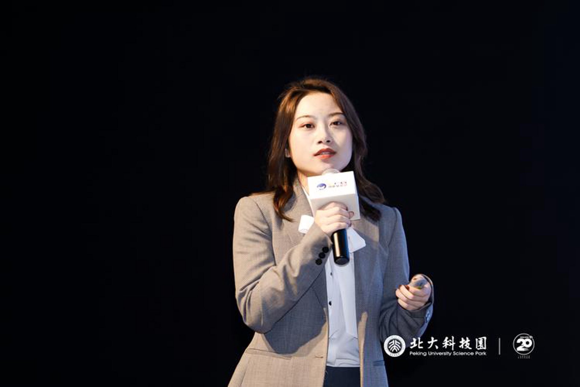 卉岩网络科技
